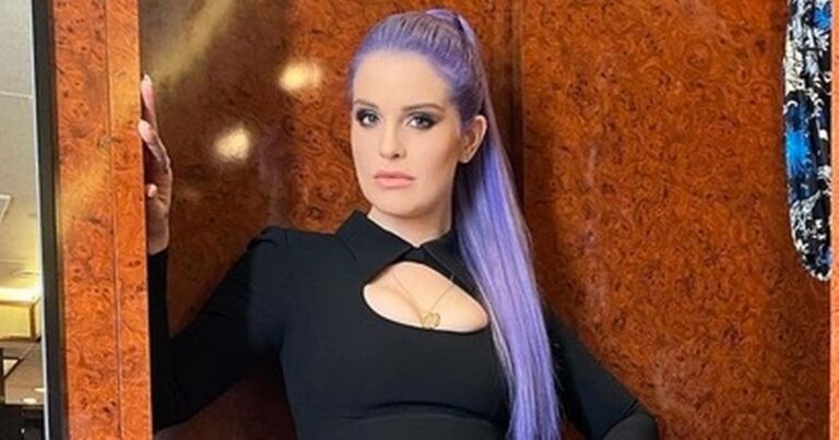 Kelly Osbourne is 'feeling herself' as snaps show off her stunning weight loss - Mirror Online