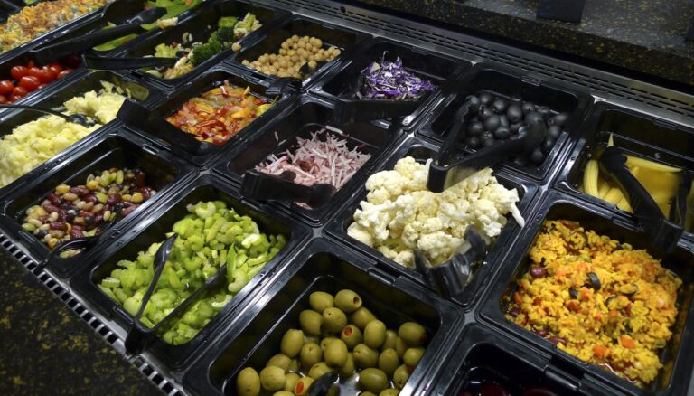 Ohio reopens salad bars, self-service food stations in restaurants, banquet halls, other facilities  - cleveland.com