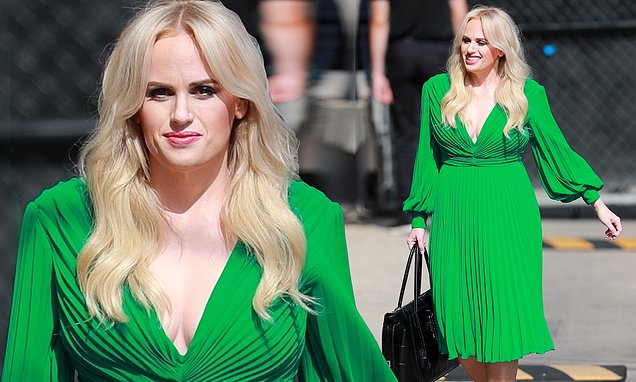 Rebel Wilson shows off her cleavage and incredible 35kg weight loss in a plunging green dress | Daily Mail Online