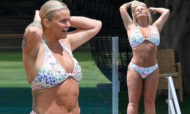 Kerry Katona, 42, flaunts her incredible 2-stone weight loss in a skimpy animal print bikini | Daily Mail Online