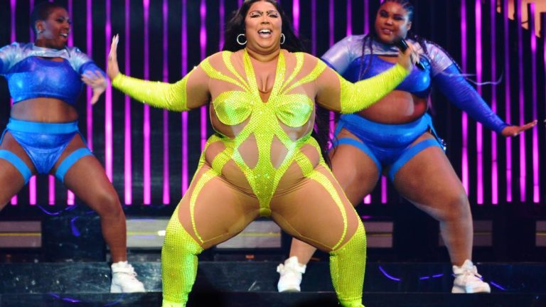 Singer Lizzo’s weight-loss transformation shocks fans: ‘New year, new me’